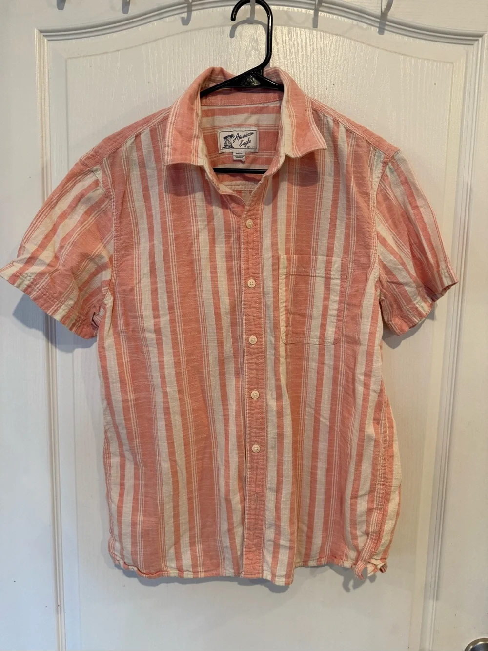 American Eagle pink white striped button-up shirt sleeve 100 cotton shirt medium